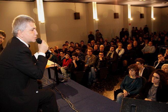 Vendola, quattro schiaffi al sindaco: «Liberatevi dal bancarottiere» 