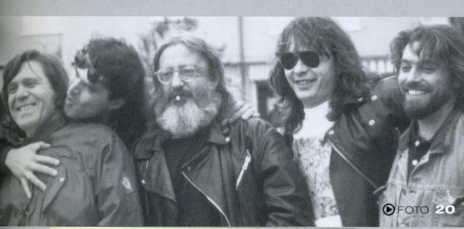 Prima di diventare Nomadi per due anni furono I Monelli 