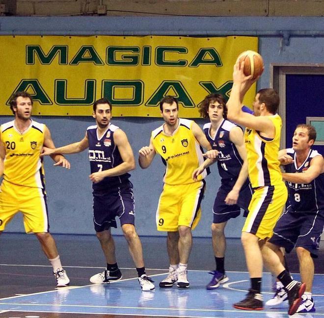 La Spintermar stasera a Cagliari a caccia del poker 