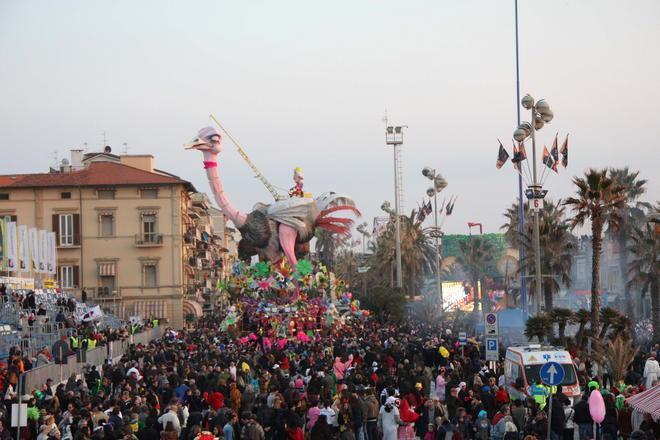 In centomila al quinto corso Al Carnevale anche Miss Italia 