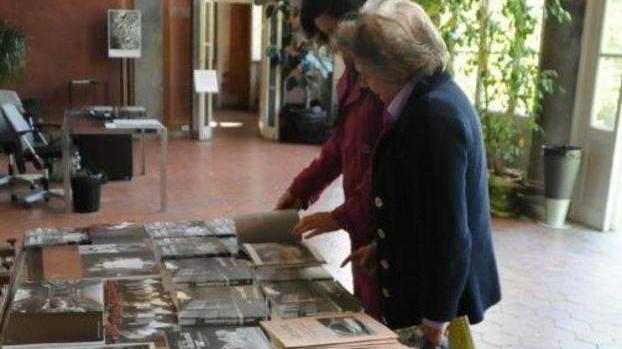 Archivio Fotografico, commissione al lavoro per trovare il gestore