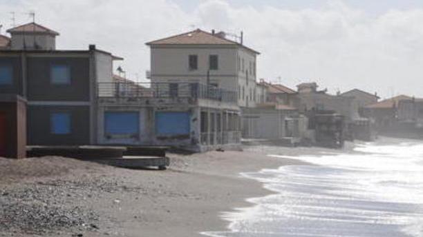 Tante offerte alla gara per il ripascimento Ma il via slitta ancora