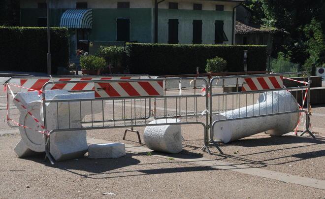 Ancora in pezzi la statua di Cascella