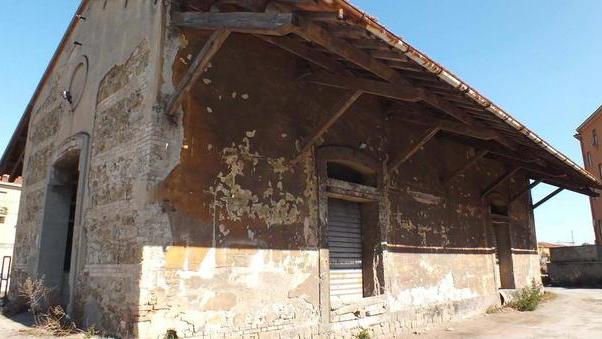 Occupa una casa: «Morivo dal freddo»
