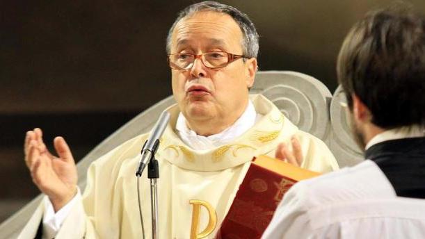 Dalla cattedra all’altare a 64 anni