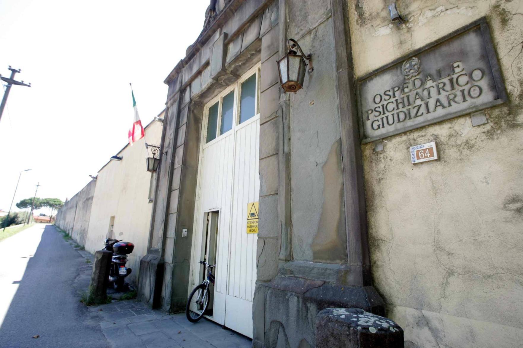 Per due volte in 24 ore tenta di uccidersi all’Opg 