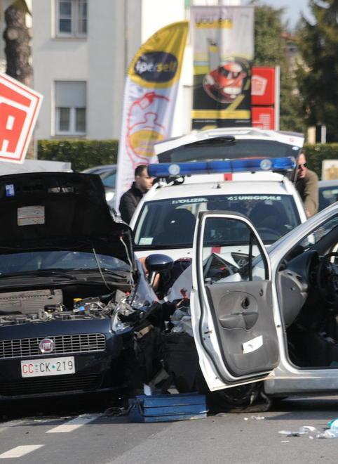 Travolge scooter e carabinieri e muore 