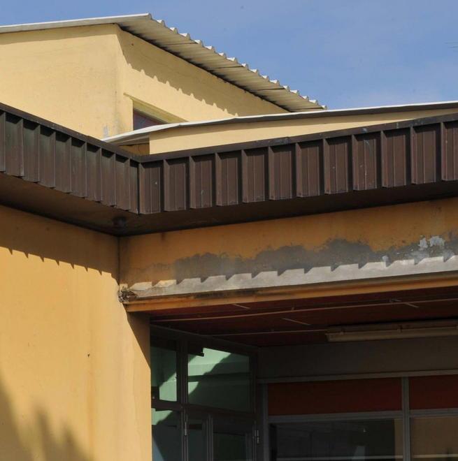 Ladri rubano le grondaie alla scuola “Gianburrasca” 