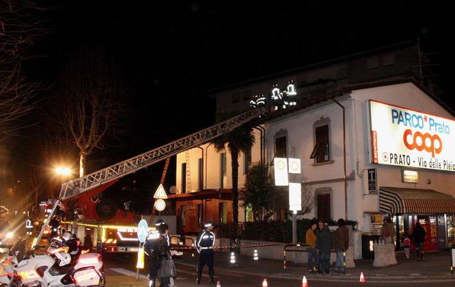 Fuoco nel ristorante, traffico in tilt 