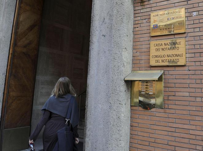 Notai nel mirino dell’Antitrust «Introdotti prezzi obbligatori»