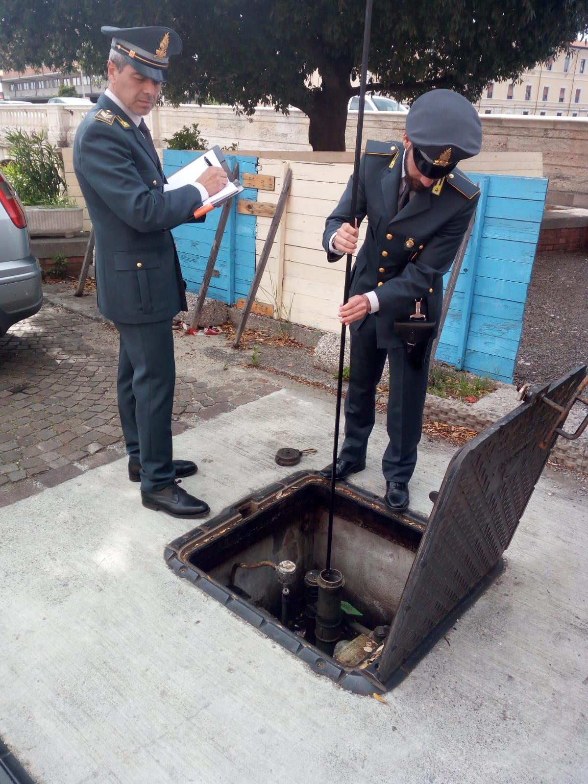 Maxi evasione sul carburante da oltre mezzo milione, denunciato un livornese di 50 anni 