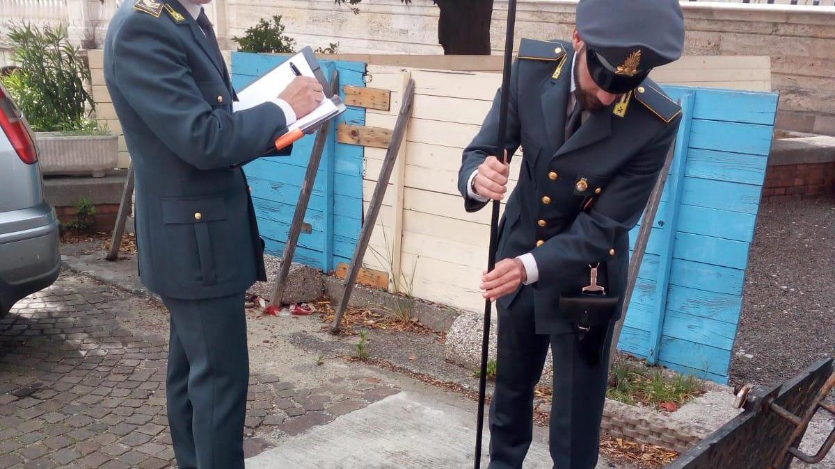 Maxi evasione sul carburante da oltre mezzo milione, denunciato un livornese di 50 anni