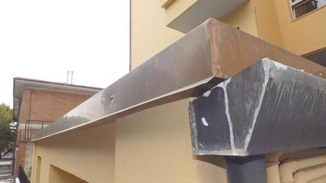 Boom di furti di grondaie. Ora arrivano i vigilantes
