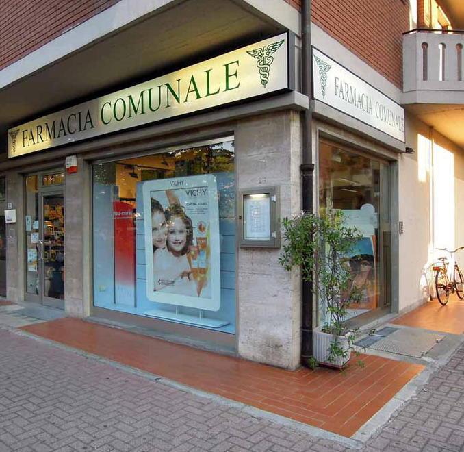 Il Comune pronto a vendere la farmacia di via Zini Ci lavorano in 5, nel 2018 incassò oltre 1 milione 