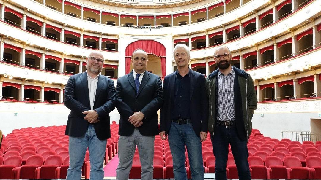 Da sinistra: il sindaco Filippo Nogarin, il ministro Alberto Bonisoli, il direttore del Goldoni Marco Leoni, l'assessore Francesco Belais
