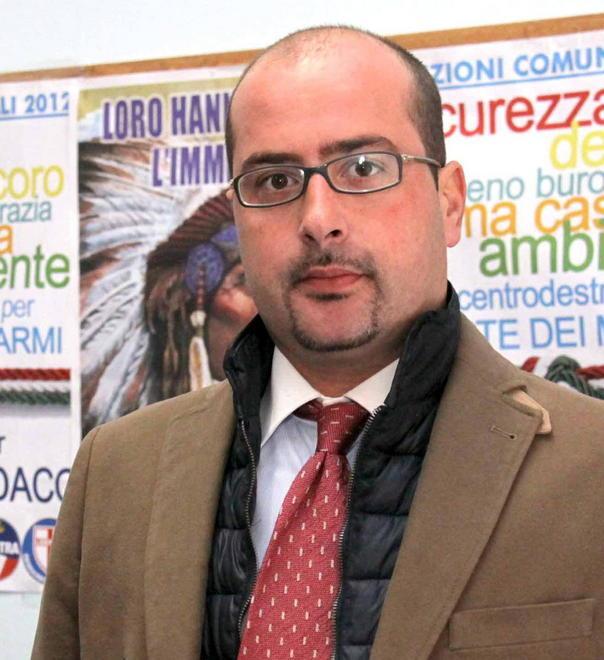 Campagna elettorale e nozze per il candidato del Pdl 