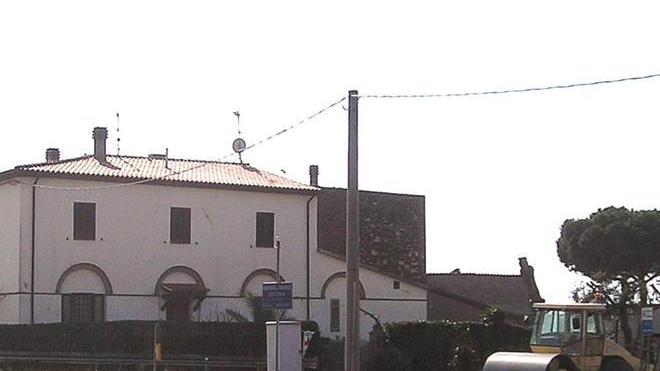 Schianti nella casa «Colpa di quello schiacciasassi di Sat»