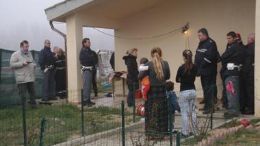 Coltano, sgomberata una famiglia rom