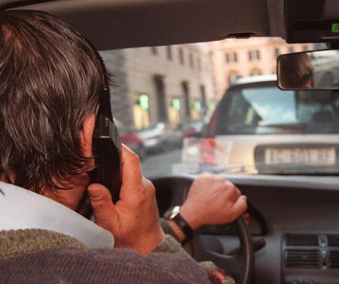 Ai tempi di internet in Vallata cellulare con problemi di linea 