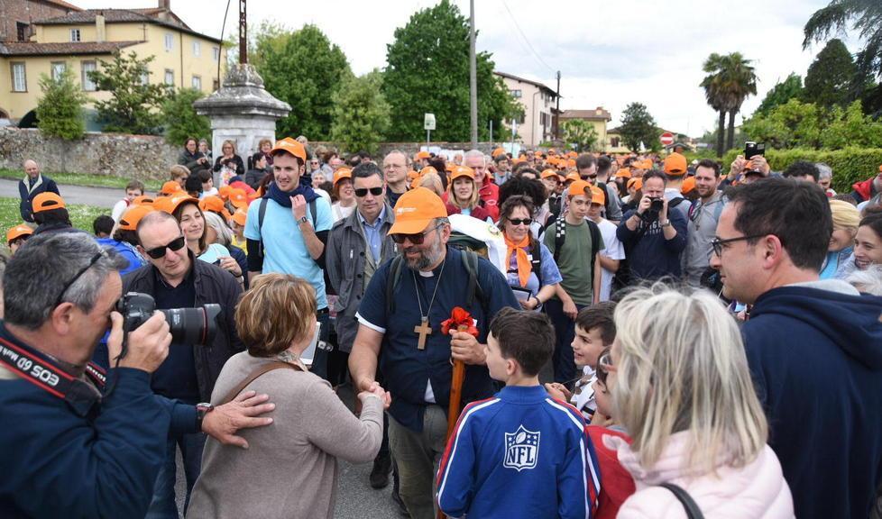 «Francigena, serve più manutenzione» E l’arcivescovo è cauto sui social 