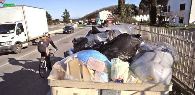 A Serravalle non decolla la raccolta porta a porta 