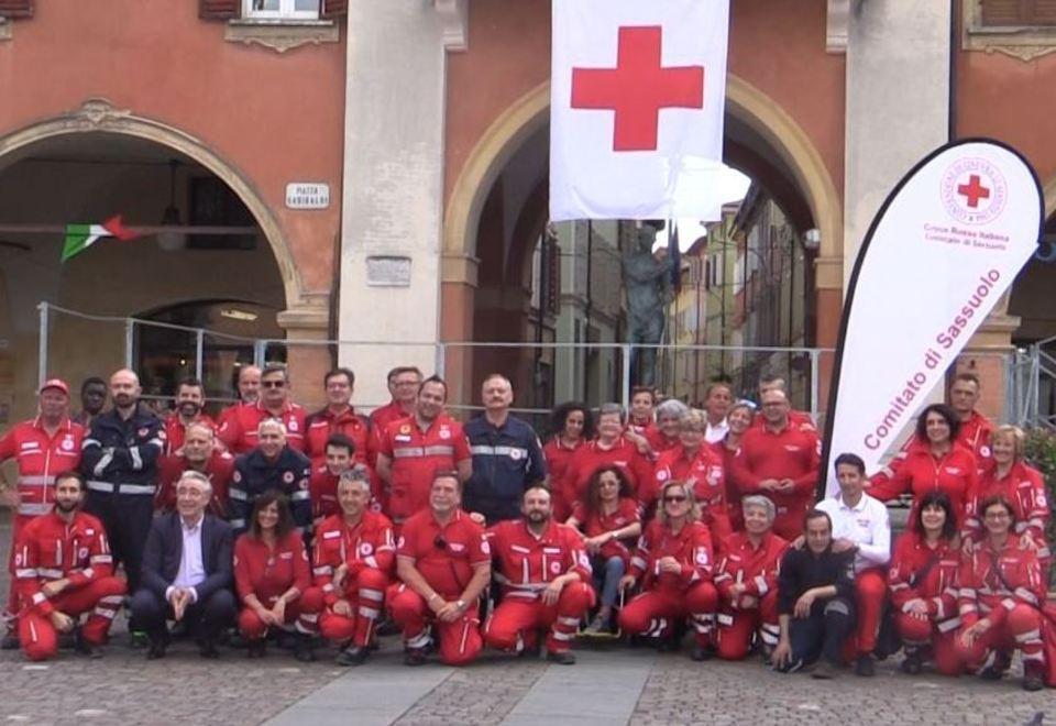 Due nuovi mezzi per la Croce Rossa 
