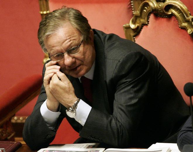 L’ufficiale giudiziario dà una mano a Matteoli 