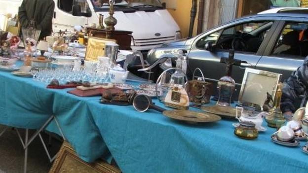 Si sposta il mercatino dell’antiquariato