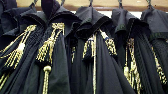 Picchiati in casa, non vogliono testimoniare 