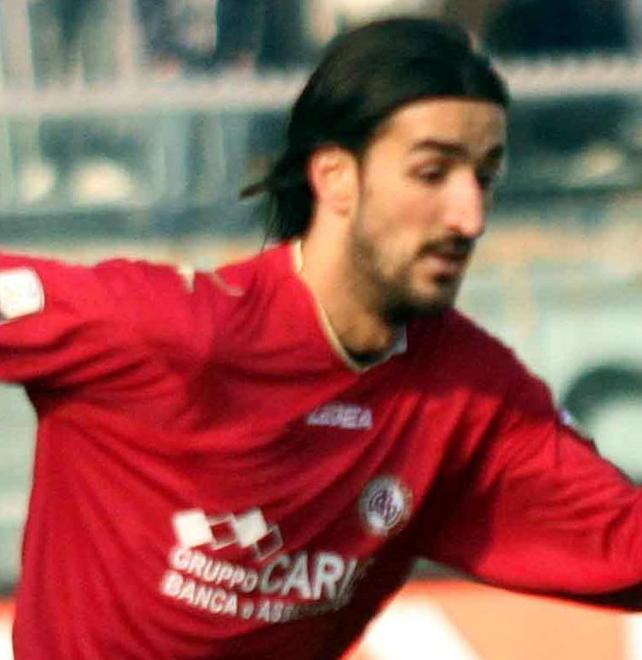 Tre sole punte, il secondo portiere è Vono
