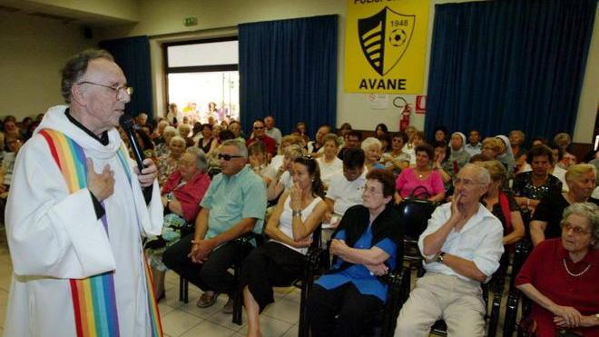 «Io, parroco di strada emarginato dalla Chiesa»