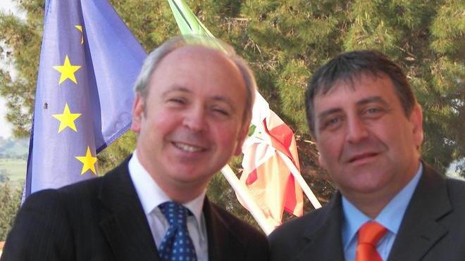 Un outsider per sindaco Ricciardi in pole per il Pd