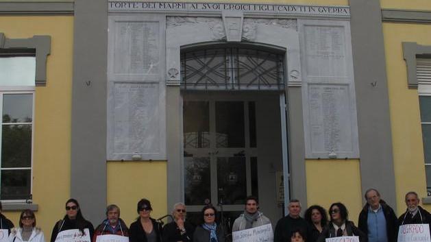 Contestata la preside del liceo