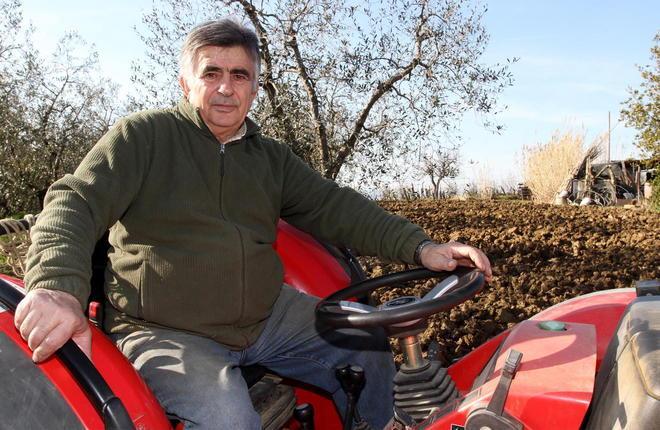 Qui Di Pietro vota Pd Baglioni non canta e la D’Addario lavora 