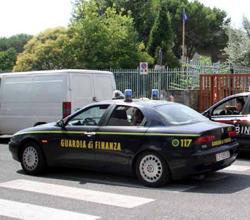 Coca in auto scoperta dal cane 