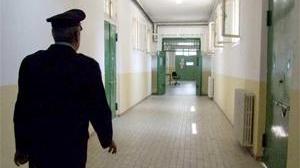 Due agenti del Don Bosco picchiati da un detenuto