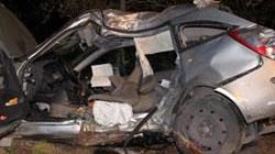 Si schianta in auto contro un pino: 46enne muore sulla Vicarese