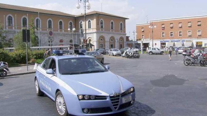 Arrestato un tunisino per furto in un’auto sul lungarno