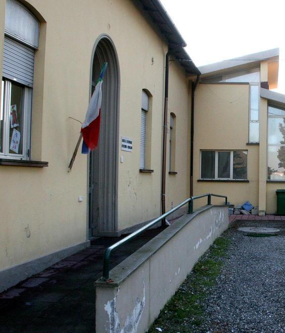 Crepe nei muri, via alle indagini 