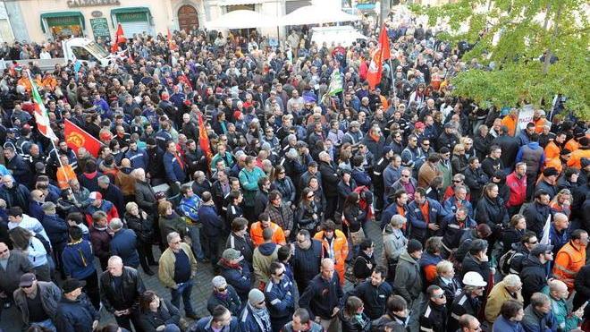 Lucchini, accordo sindacati-azienda per salvare 700 posti
