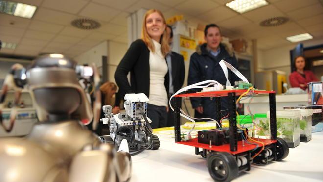 In aula con i robot per conoscere meglio l’ambiente e l’inquinamento