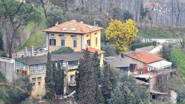 Mamma Ebe, sorpreso a rubare a Villa Giorgini: arrestato