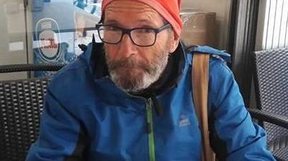 Carpi: «Bloccato e ammanettato sul tetto per avere contestato Matteo Salvini»
