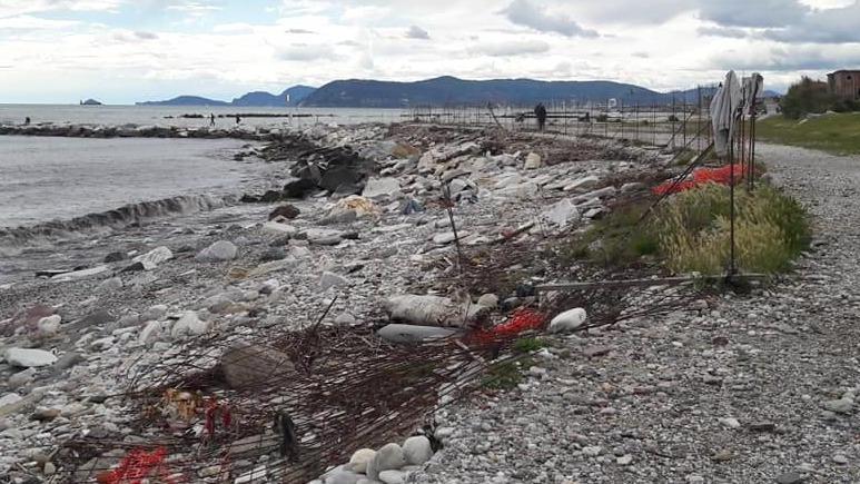 Spiaggetta alla ex Torino, «Progetto anti degrado e lavori il prima possibile»