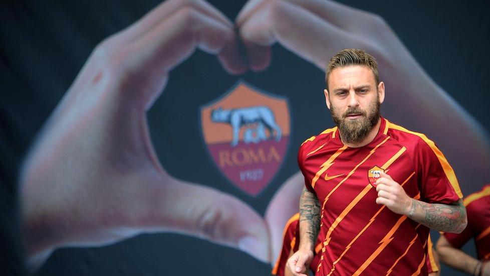La Roma scarica De Rossi Dopo 18 anni finisce l’epopea di Capitan Futuro