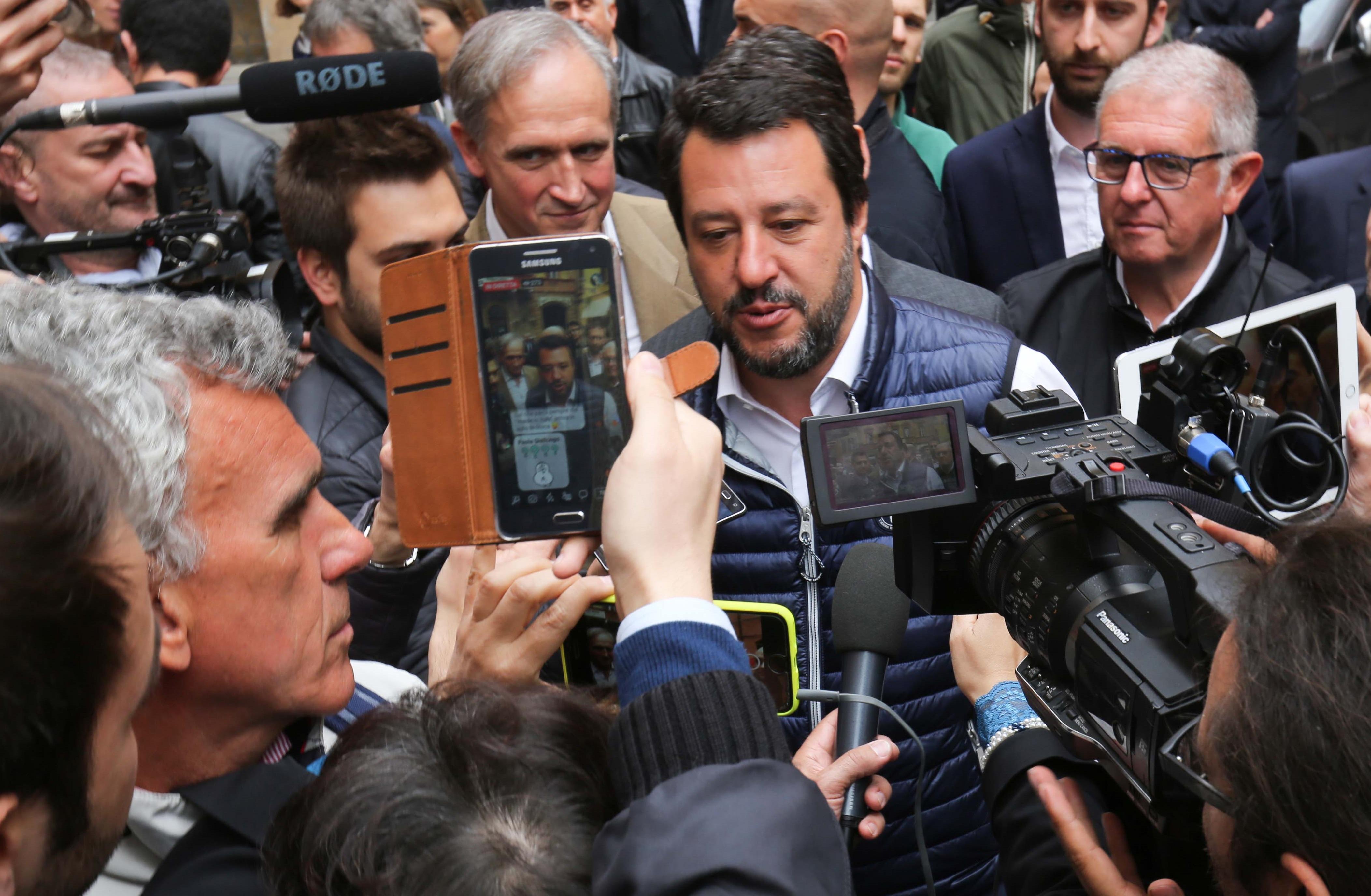 Decreto sicurezza, il bilancio del Viminale: a Reggio Emilia calano i reati e gli stranieri accolti