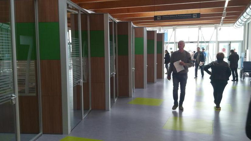 Il corridoio del nuovo ingresso unico di Cisanello
