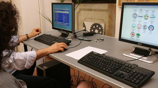  A Larciano il Comune on line: meno carta e meno tempo