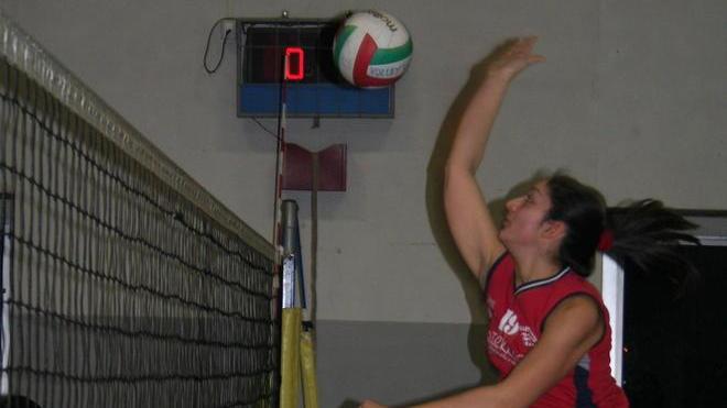 Viaccia conduce, spreca e alla fine rimedia