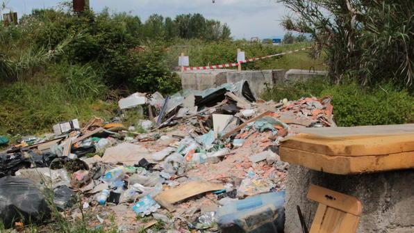 Dalla Morina a Torre del Lago molte altre discariche